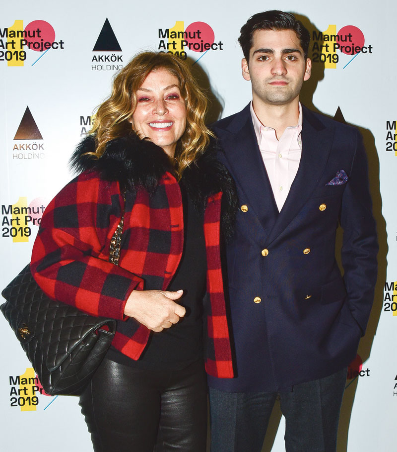 Sanatseverlerden ‘Mamut’a büyük ilgi