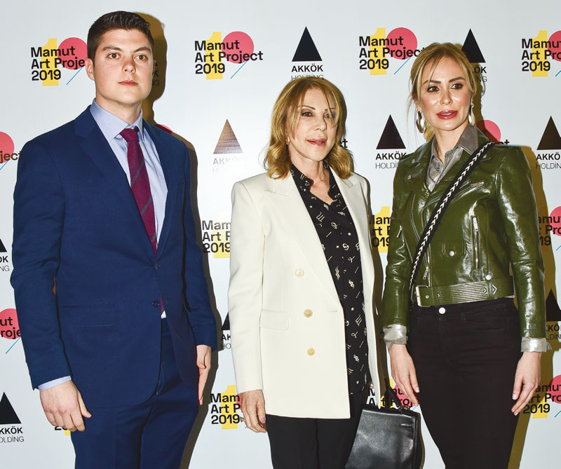 Sanatseverlerden ‘Mamut’a büyük ilgi