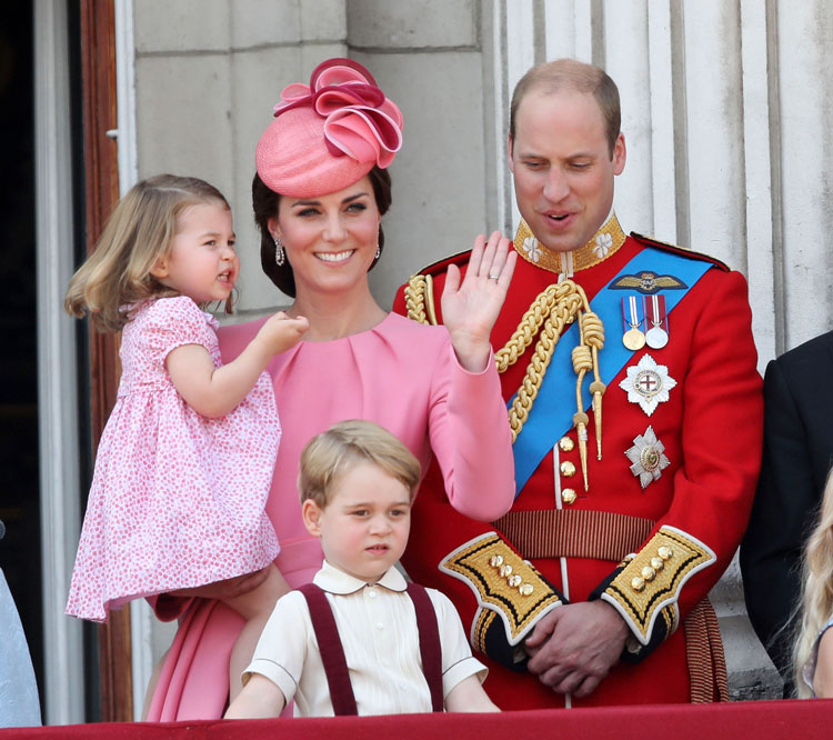 Kate Middleton aldatıldı