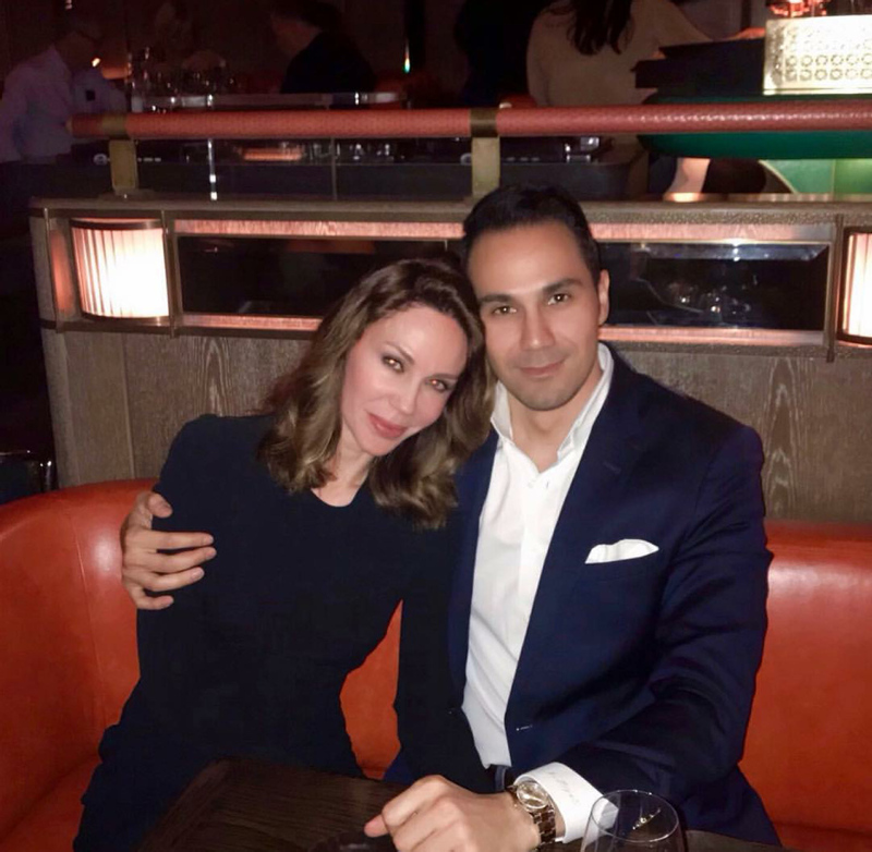 Demet Şener yeni yaşını sevgilisi Cenk Küpeli ile kutladı