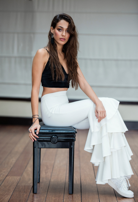 Oyuncu Dilan Çiçek Deniz'in yeni projesi belli oldu