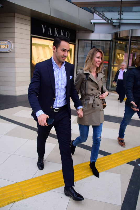 Demet Şener yeni yaşını sevgilisi Cenk Küpeli ile kutladı