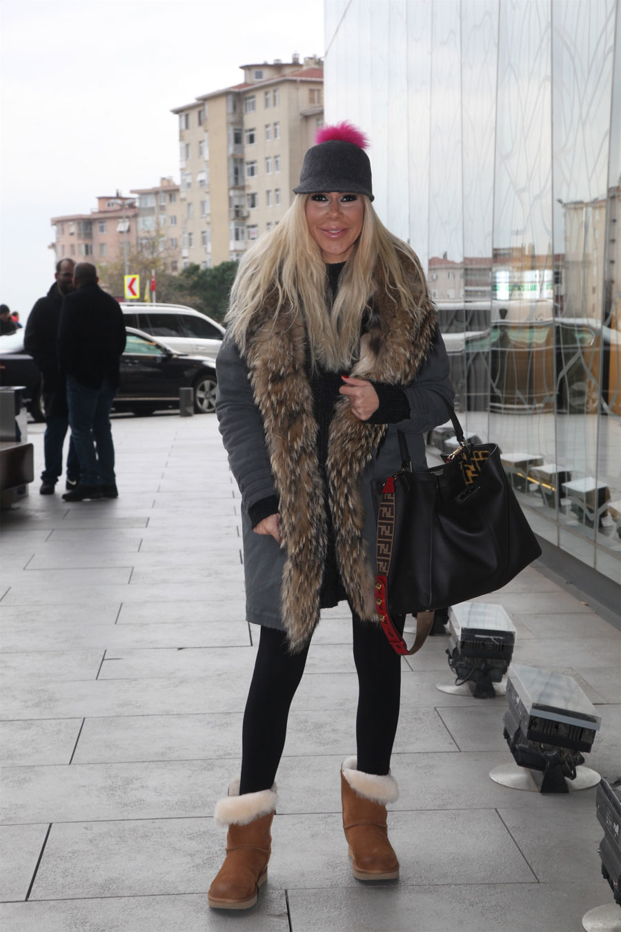 Parfümü eksik olmuyor