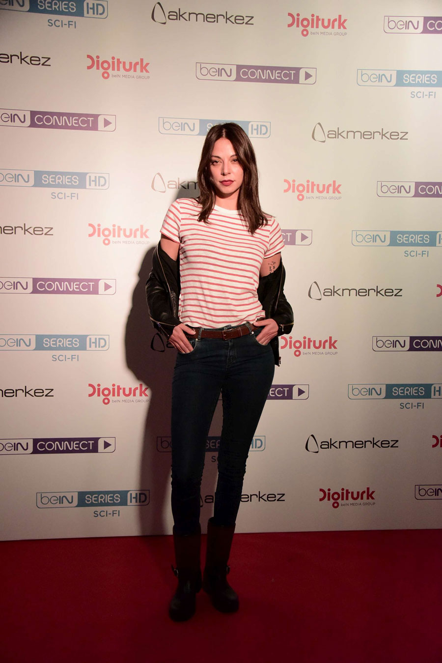 Game of Thrones etkinliğinde yüzlerce kişi final sezonuna ‘merhaba’ dedi 