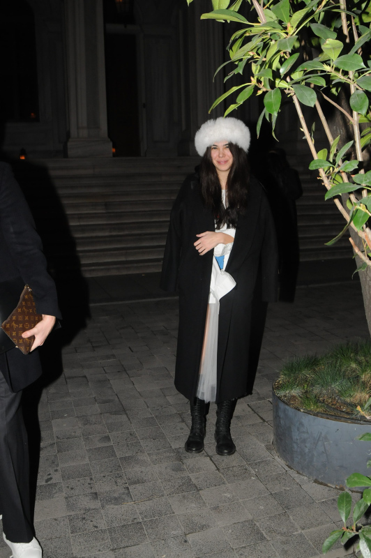 Caner Erkin’in eski eşi Asena Atalay, kendisini eve kapattı