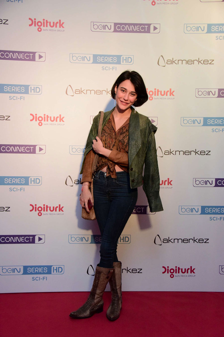 Game of Thrones etkinliğinde yüzlerce kişi final sezonuna ‘merhaba’ dedi 