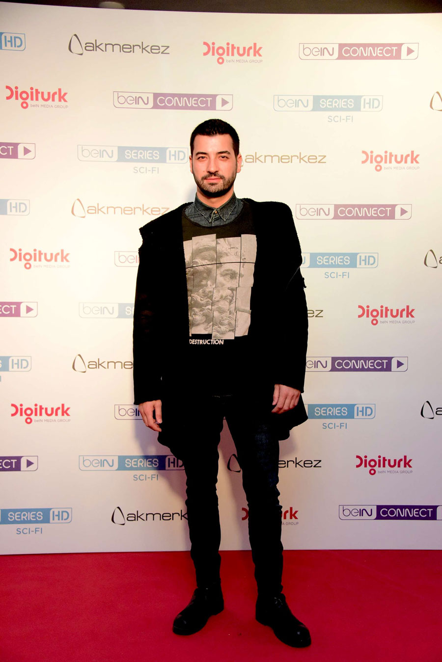 Game of Thrones etkinliğinde yüzlerce kişi final sezonuna ‘merhaba’ dedi 