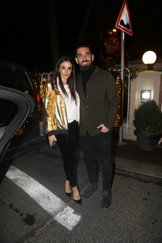 Ailesiyle birlikte eğlendi