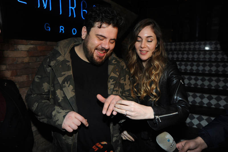 Eser Yenenler ve Berfu Yıldız bebek bekliyor