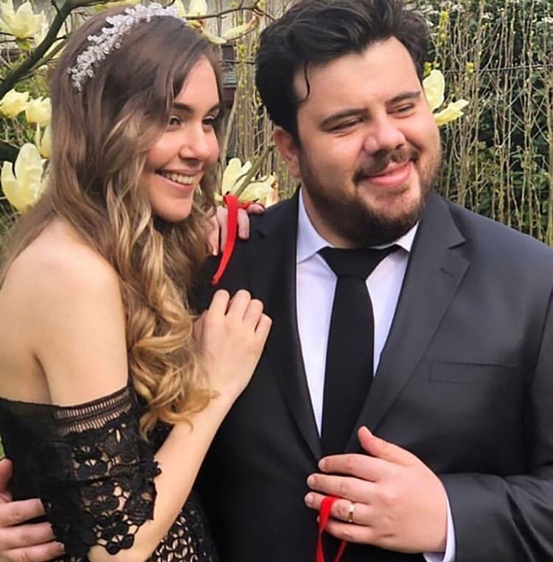 Eser Yenenler ve Berfu Yıldız bebek bekliyor