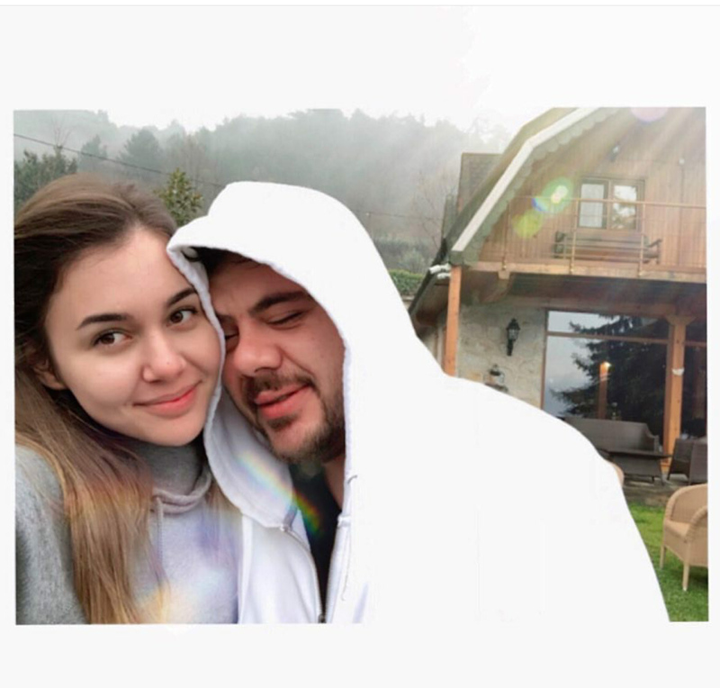 Eser Yenenler ve Berfu Yıldız bebek bekliyor