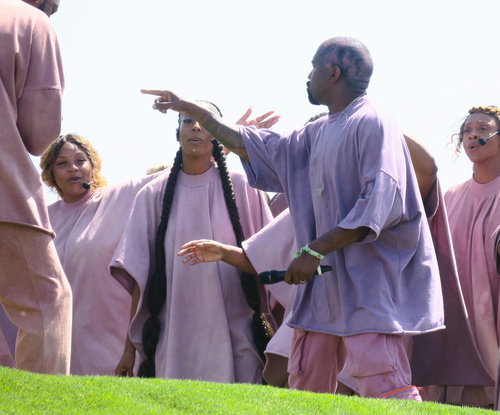 Coachella'nın son gününe Kanye West imza attı