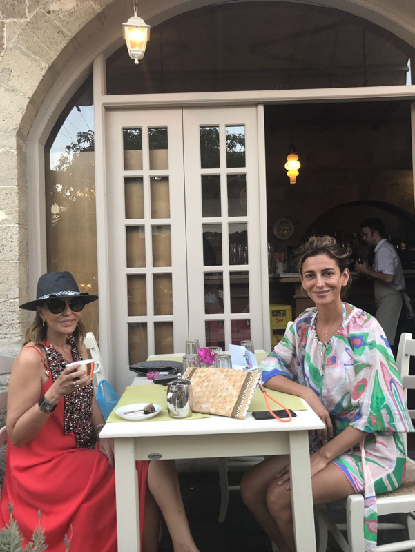 Feryal Gülman ve Beyza Uyanoğlu'nun Paris kaçamağı