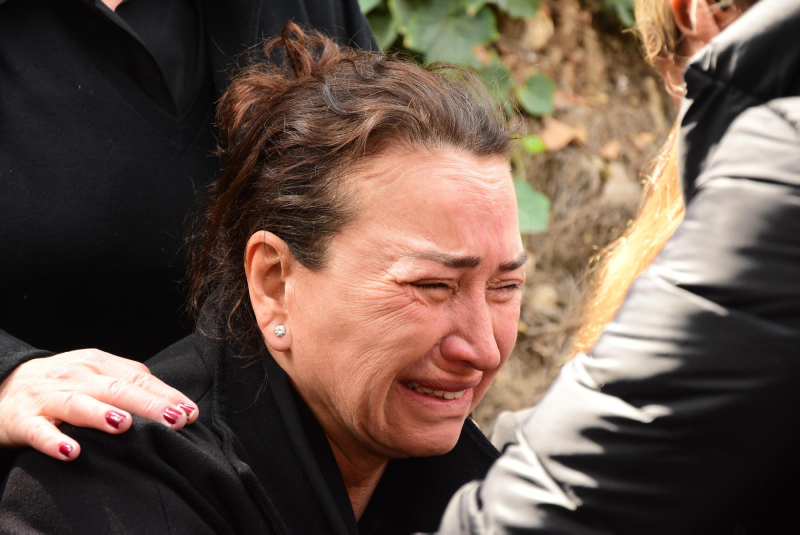 Demet Akbağ, Zafer Çika için mevlüt okuttu