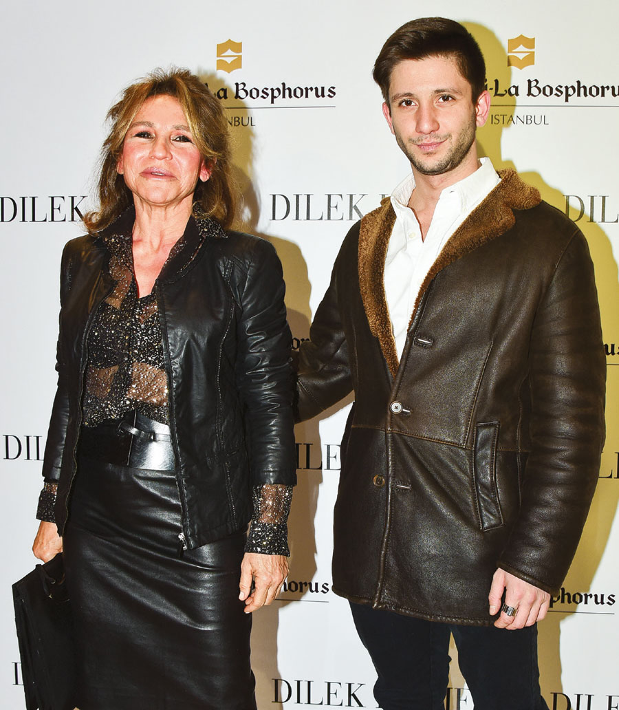 30. Yıla defileli kutlama 