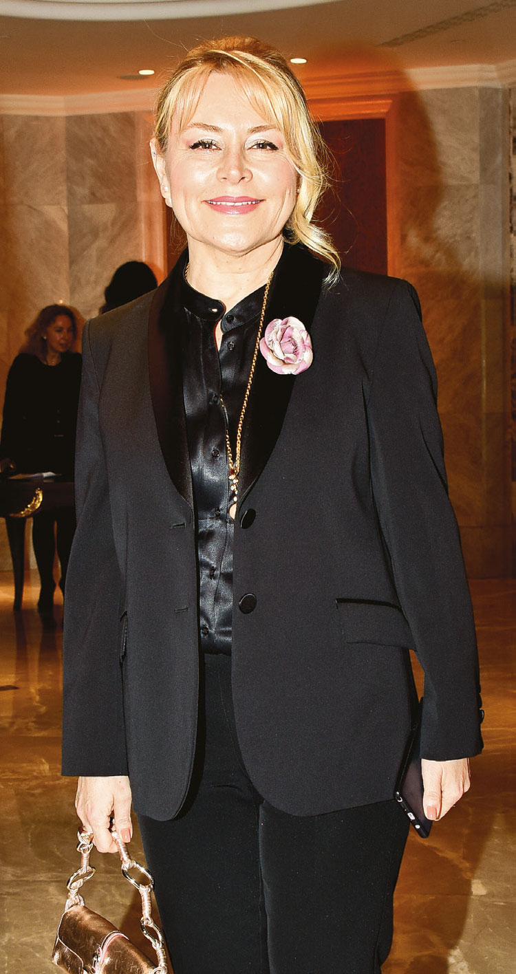 30. Yıla defileli kutlama 