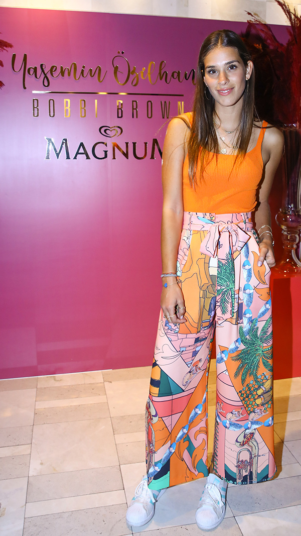 Lansmanda bir araya geldiler