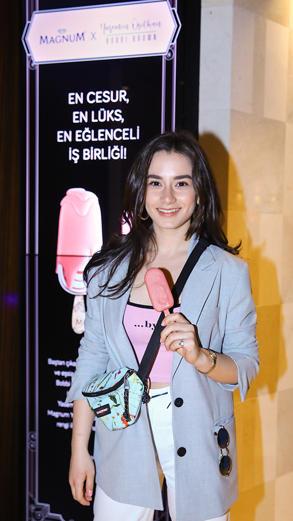 Lansmanda bir araya geldiler