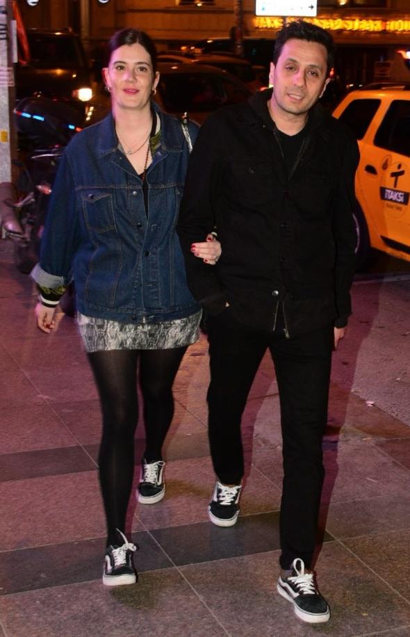 Onur Büyüktopçu, 37'nci yaşını arkadaşlarıyla kutladı