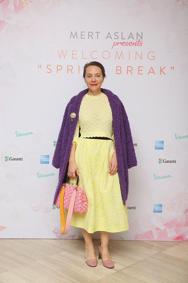 Moda tutkunları alışveriş etkinliğinde bir araya geldi