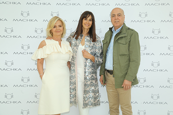 Davette bir araya geldiler