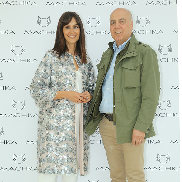 Davette bir araya geldiler