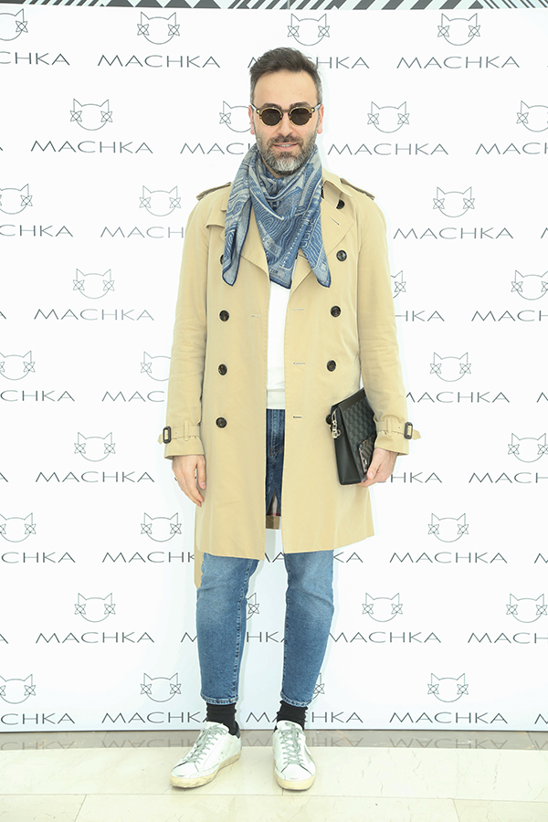 Davette bir araya geldiler