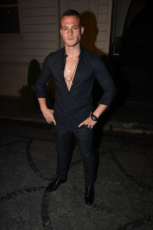 Kerem Bursin'den ayrılık sonrası ilk paylaşım geldi