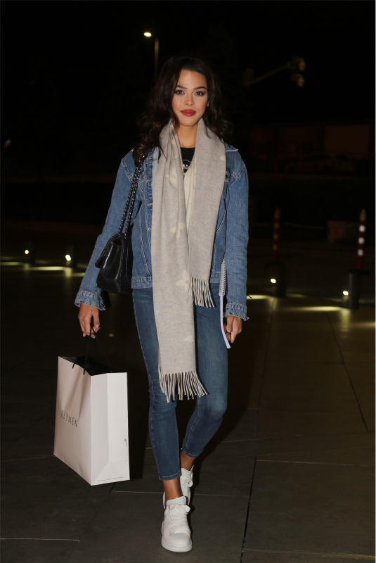 Aslıhan Karalar'dan 20. yaş kutlaması