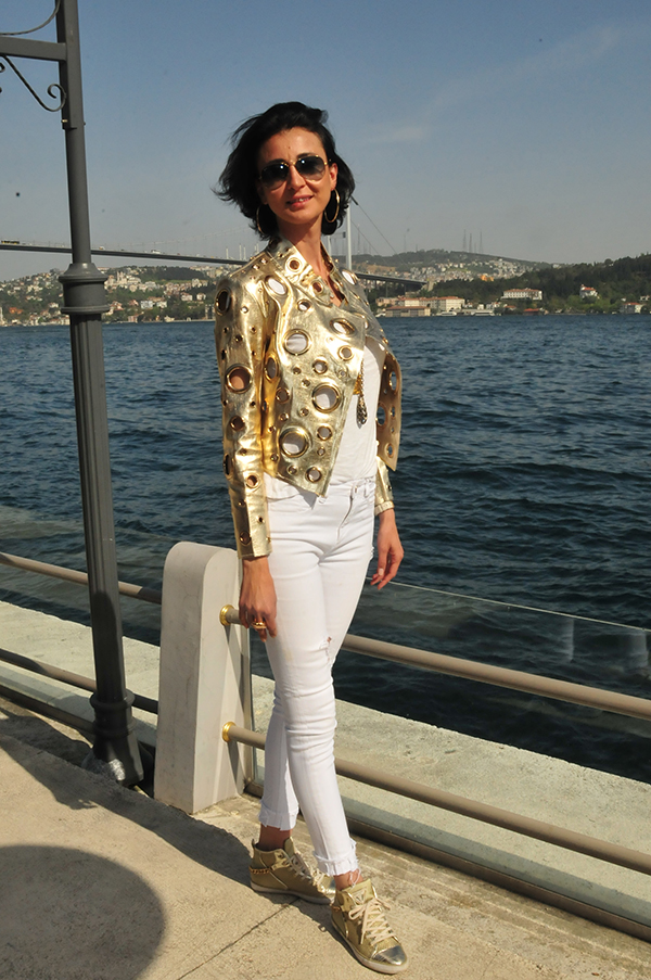 Alışveriş festivalinde bir araya geldiler