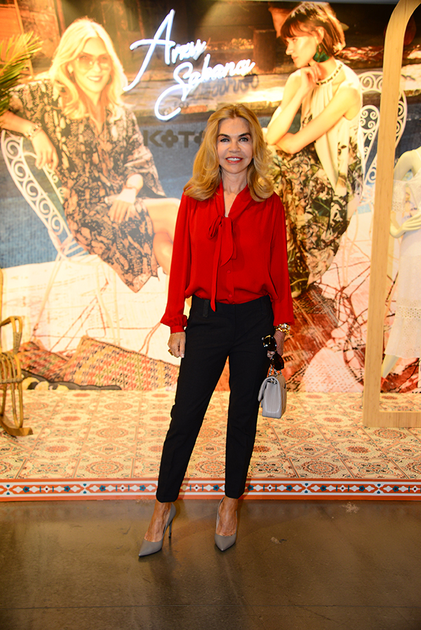 Yeni koleksiyon etkinliğinde bir araya geldiler 