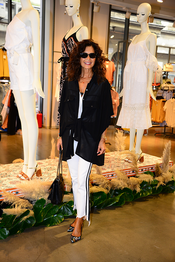 Yeni koleksiyon etkinliğinde bir araya geldiler 