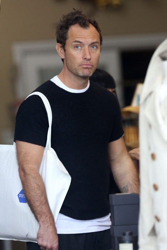 Jude Law, kız arkadaşı Phillipa Coan ile gizlice evlendi