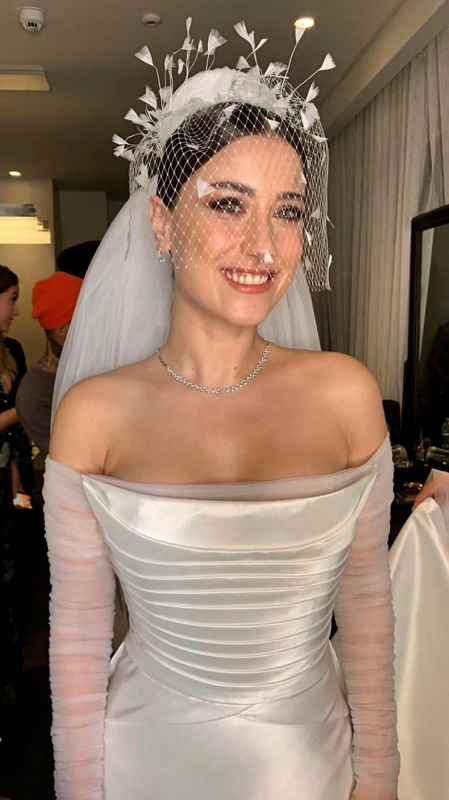 Hazal Kaya'dan takipçisine sert cevap