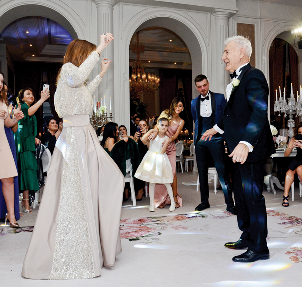 Genç çiftin en mutlu günü 