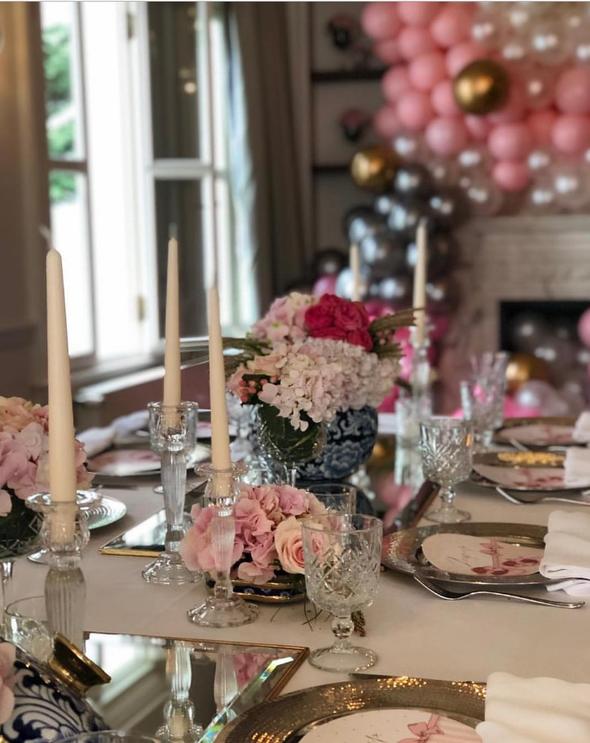 6 aylık hamile Bengü'ye eşinden sürpriz baby shower partisi
