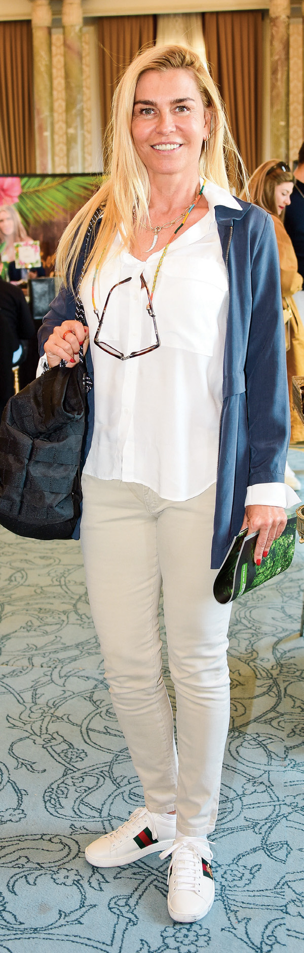 Dernek yararına alışveriş yaptılar