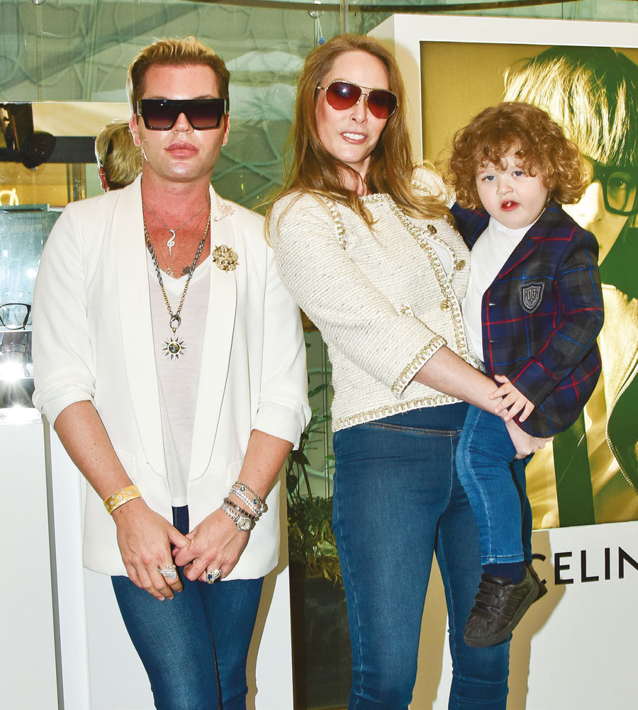 Yeni modelleri incelediler