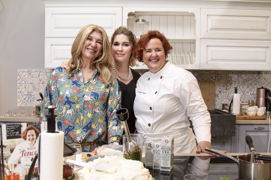 Anneler Günü'nü mutfakta kutladılar