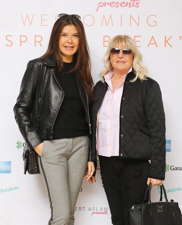 Moda tutkunları yaz sezonu için alışveriş yaptı