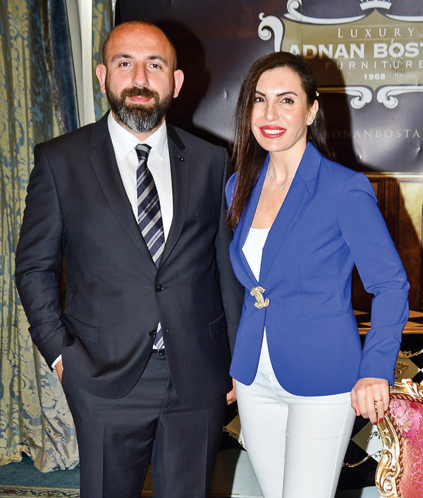 Dernek yararına alışveriş yaptılar