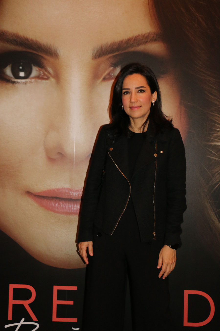 Serenad Bağcan ilk solo albümü "Serenad"ı ilk kez seslendirdi