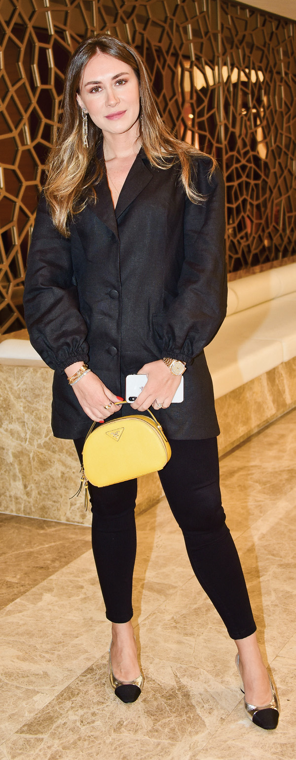 İlk mağazaya görkemli açılış