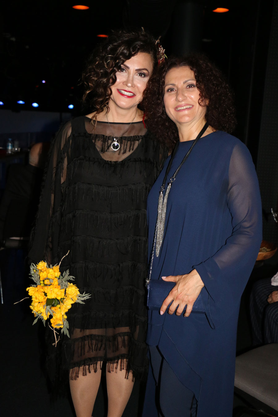 Serenad Bağcan ilk solo albümü "Serenad"ı ilk kez seslendirdi