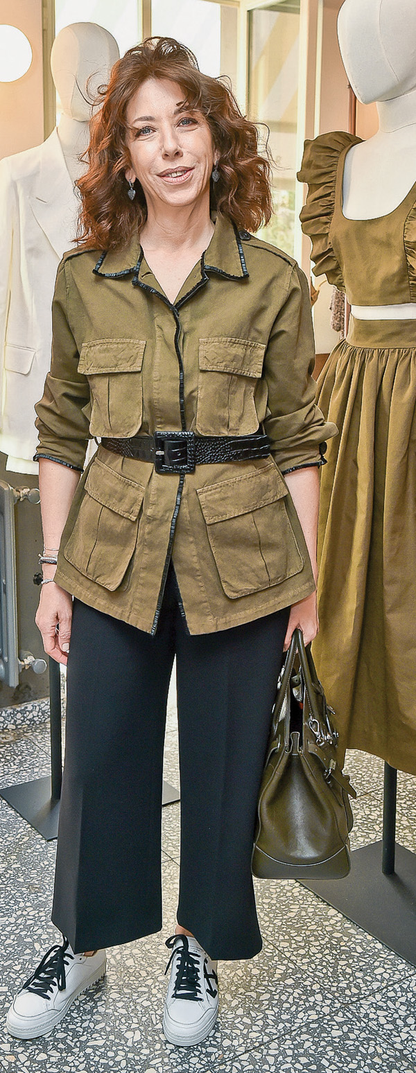 Yeni markaya özel davet