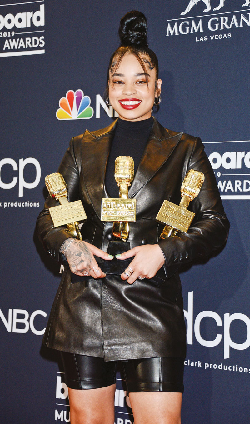 Müziğin ‘En İyileri’ ödüllerini aldı