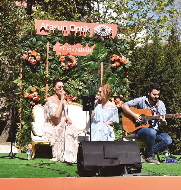 Koleksiyona renkli parti