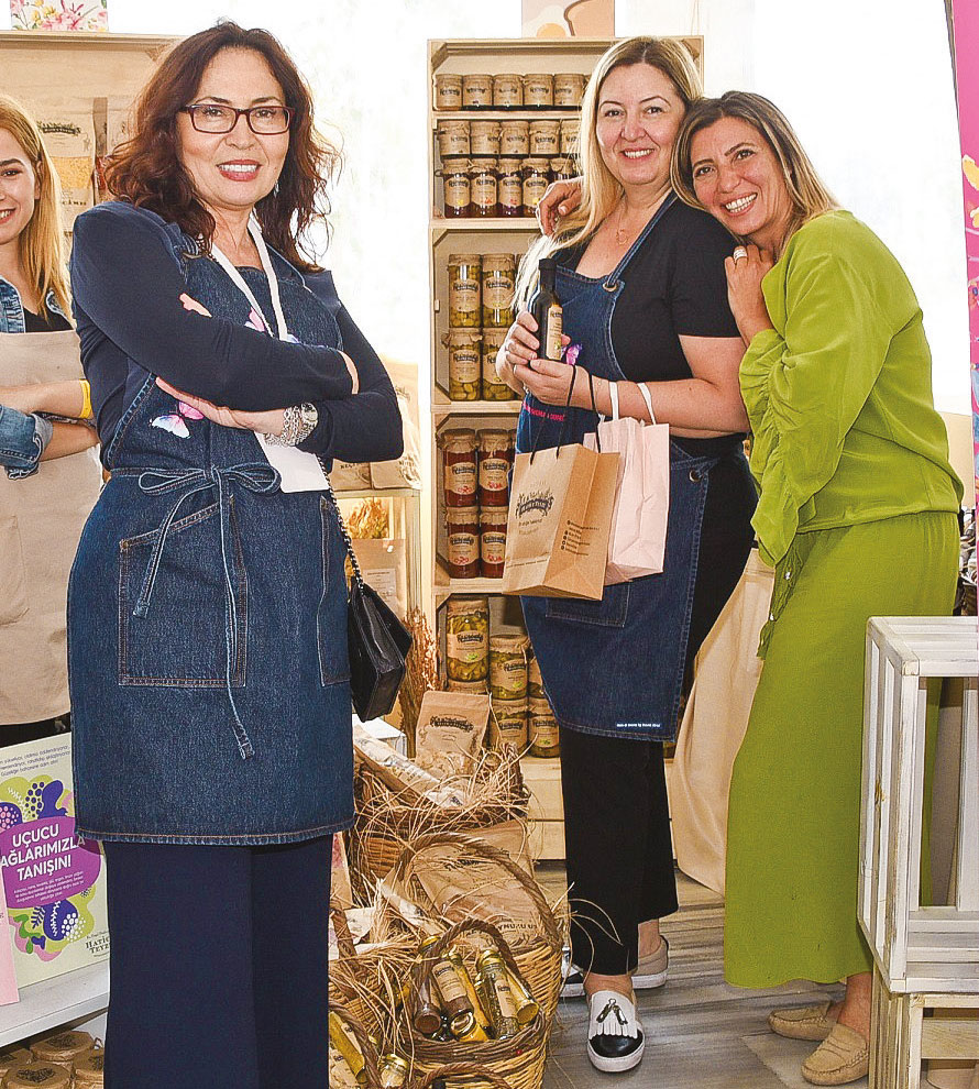 Geleneksel alışveriş şenliğinde buluştular