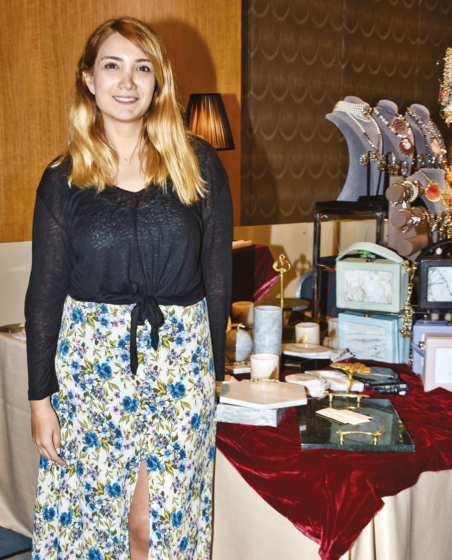 Geleneksel alışveriş şenliğinde buluştular