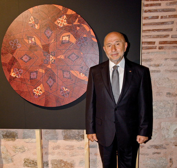 99 sanatçı bir sergide buluştu